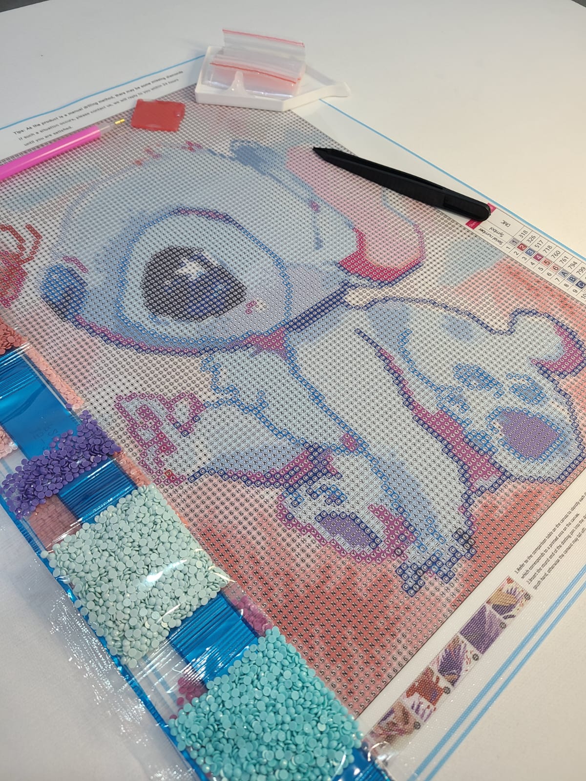 Stitch Bebé - Kit premium de pintura diamante