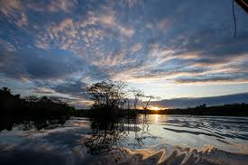 Atardecer en río amazónico - Kit de pintura diamante