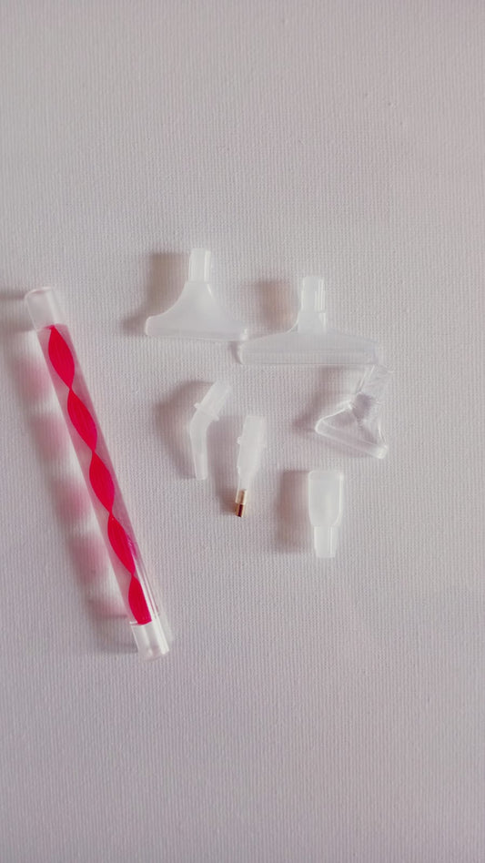 Lápiz transparente con puntas de plástico
