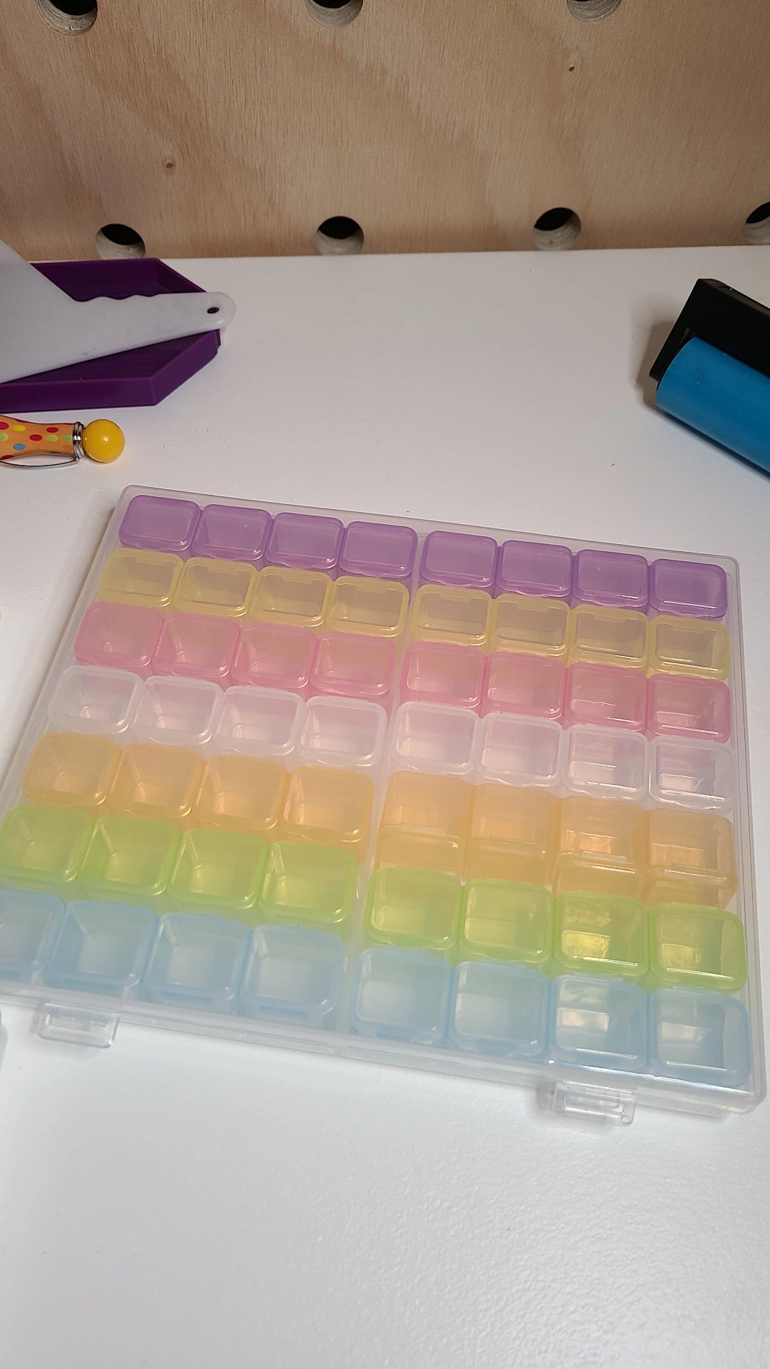 Caja grande para almacenar diamantes 56 compartimientos